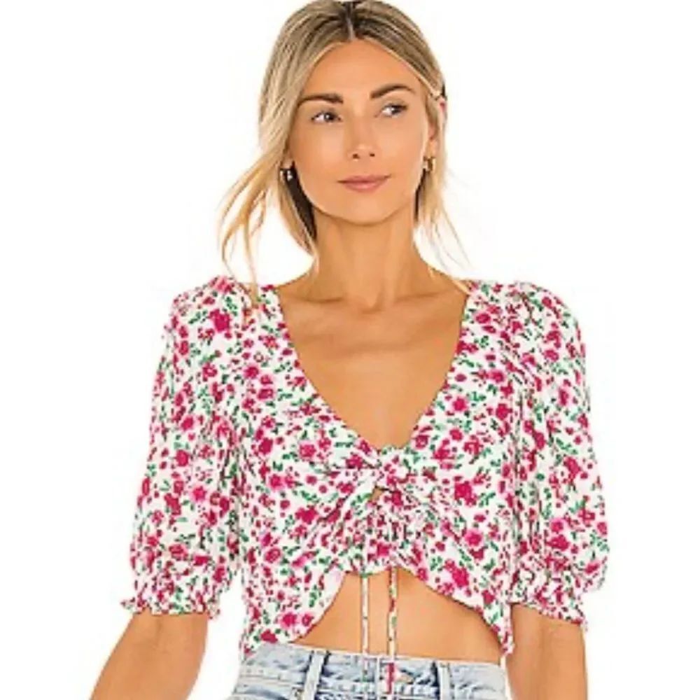 FOR LOVE & LEMONS Petal Blouse in Carnation size small